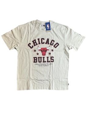NBA Chicago Bulls T-Shirt Mens Medium Cream Off White Loose Oversized Fit Retro